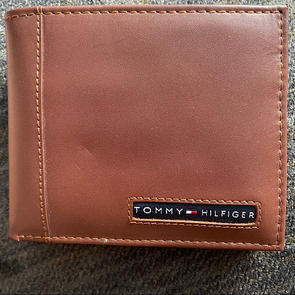 Tommy Hilfiger men's wallet